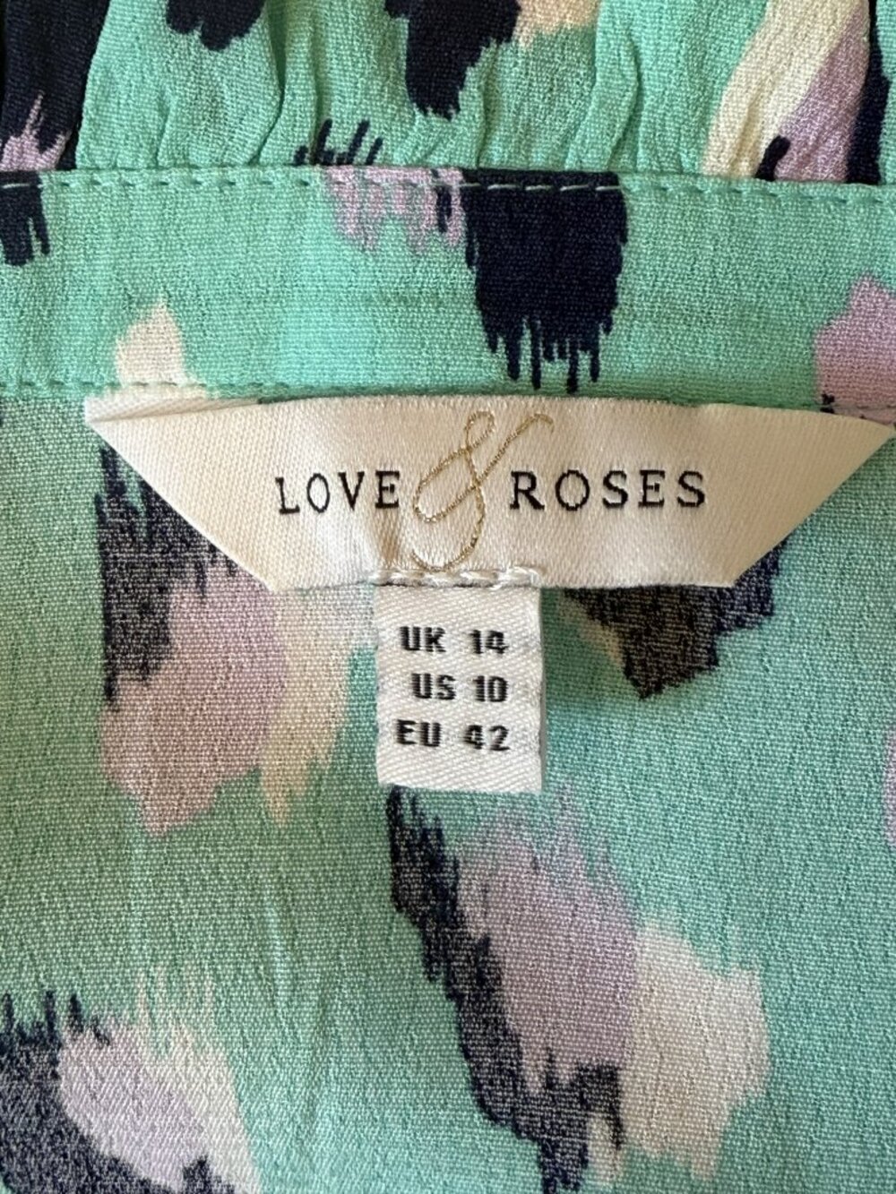 Love & Roses Blouse - Picture 3 of 3